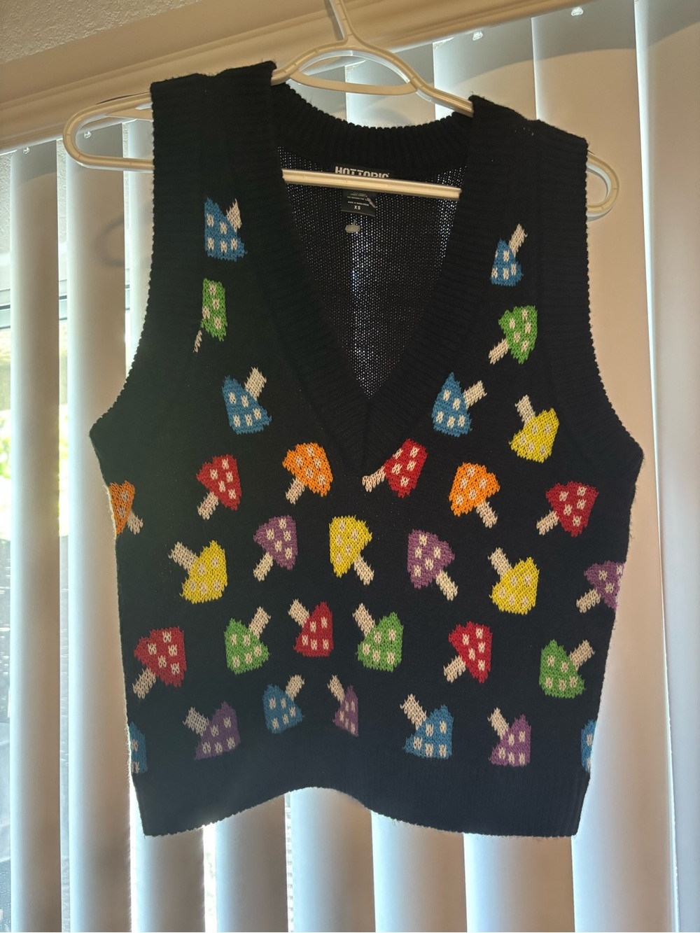 Hot Topic Black Sweater Vest with Multicolor Mushroom Pattern